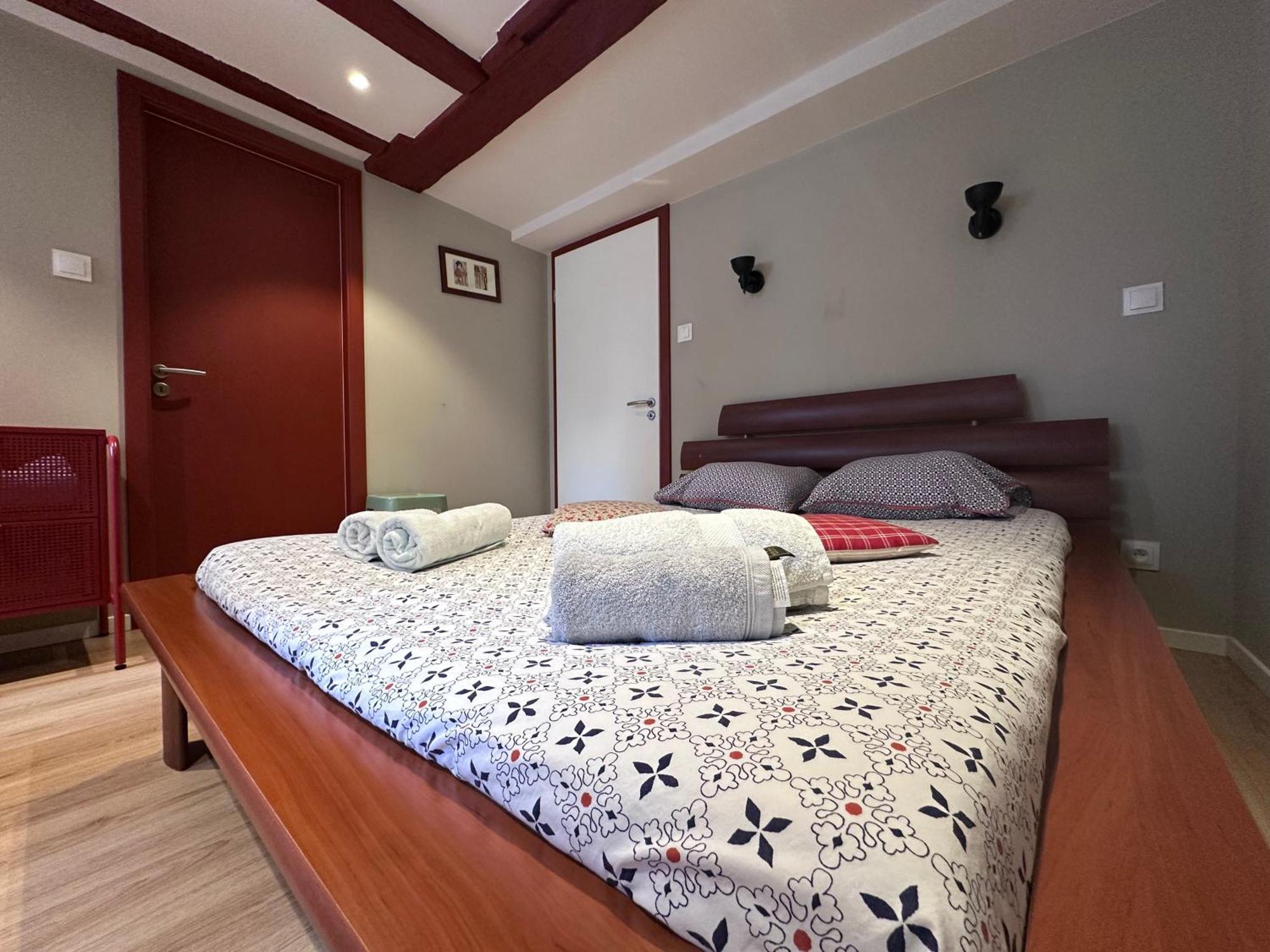 B'M Yerri - Appartement 4 Pers - Vue Cathedrale Colmar Luaran gambar